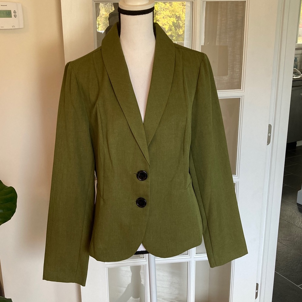 2 for $30 beautiful T. Milano